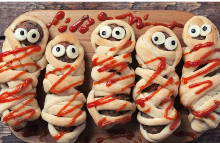 30 Last Minute Halloween Party Snacks (Easy to Make Recipes)