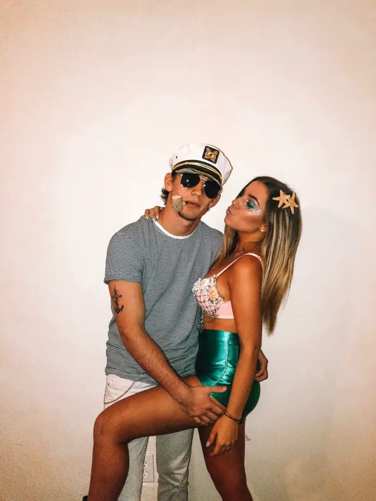 college-halloween-costumes-for-couples