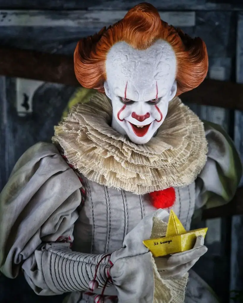 pennywise clown costume for halloween parties